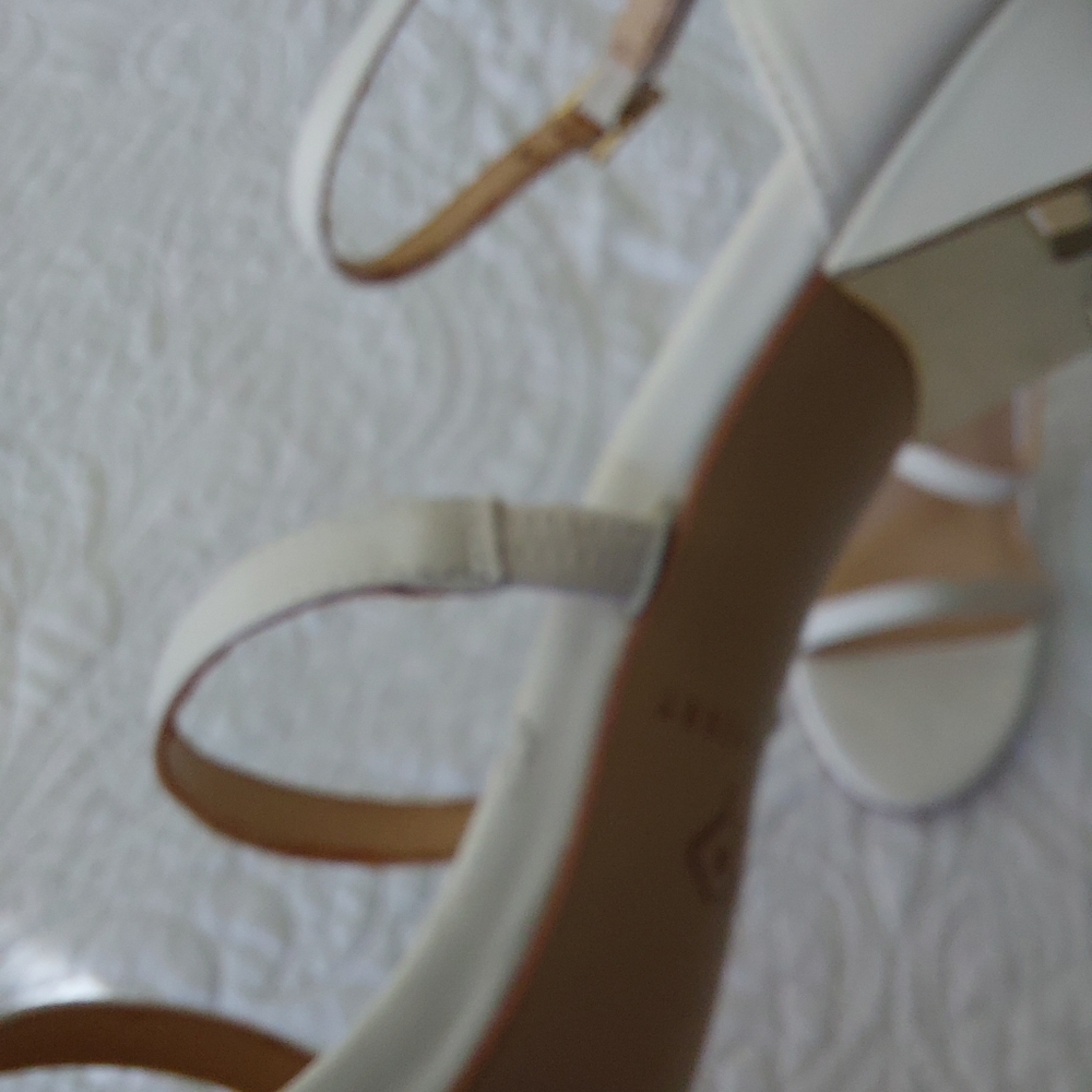 KATY PERRY " THE VILAN" WHITE STILETTO HEELS - Picture 10 of 11